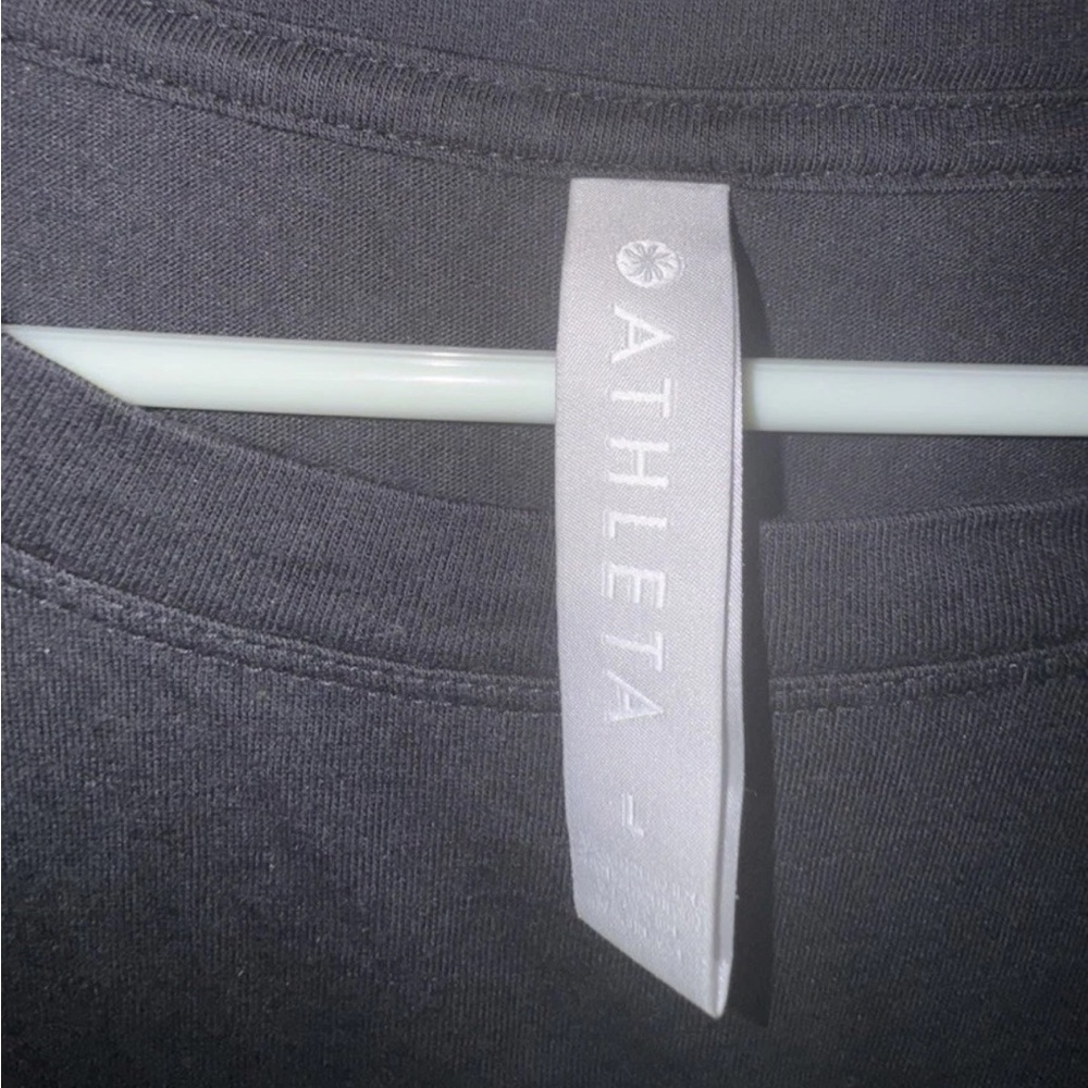 Athleta Women’s “Rise” Tshirt Large - Picture 4 of 4